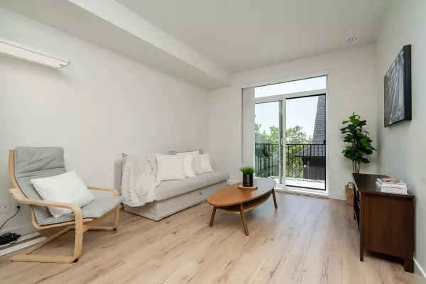 Coquitlam, BC V3B 0R3,1228 Hudson ST #45