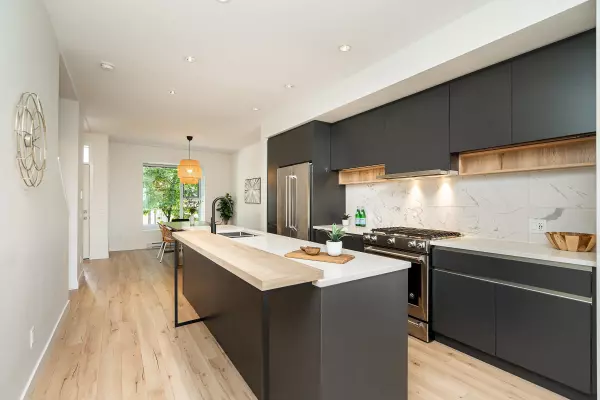 Coquitlam, BC V3B 0R3,1228 Hudson ST #45
