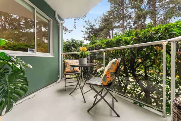 Vancouver, BC V6J 4X9,1508 Mariner WALK #210