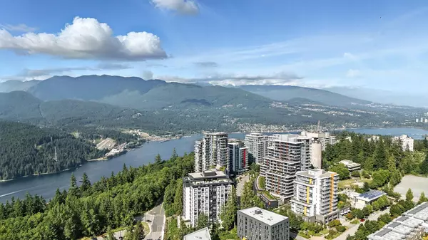 8725 University CRES #1106, Burnaby, BC V5A 0G2