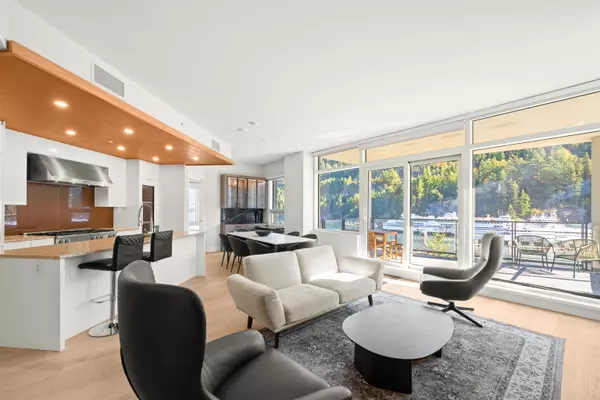 West Vancouver, BC V7W 0A4,6707 Nelson AVE #602