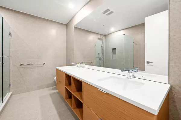6707 Nelson AVE #602 West Vancouver, BC V7W 0A4