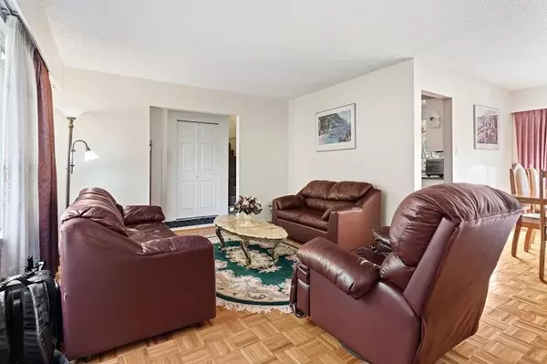 Surrey, BC V3V 6P8,13318 Sutton PL