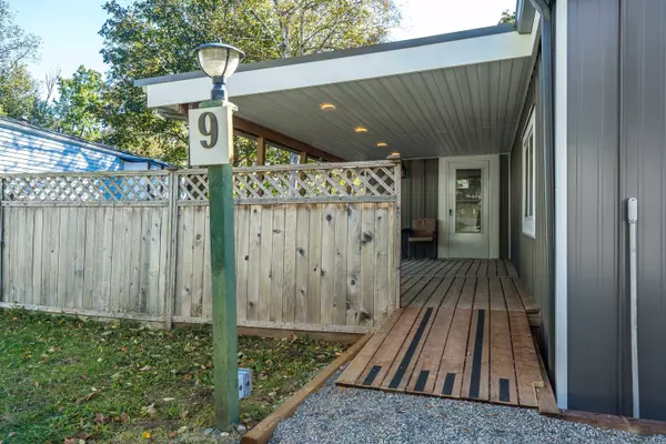 Mission, BC V0M 1G0,43201 Lougheed HWY #9