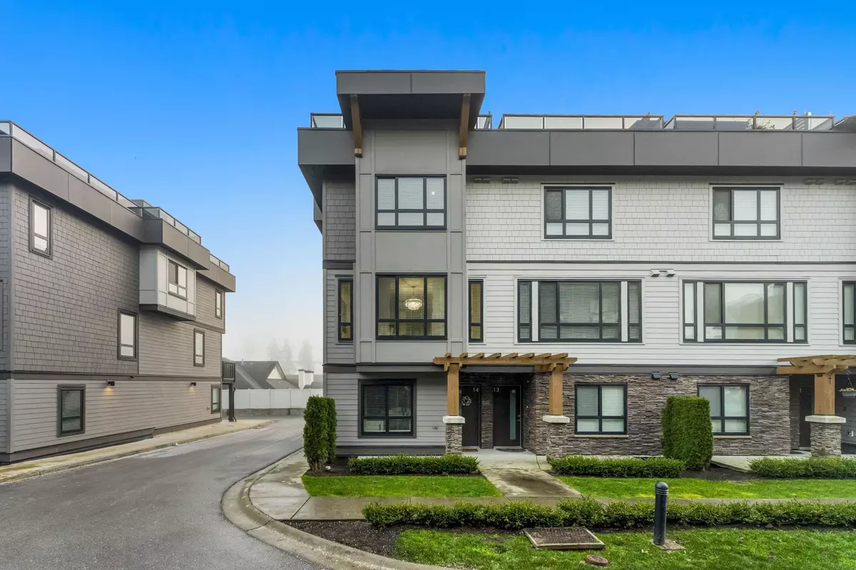 Langley, BC V3A 0M1,19670 55a AVE #14