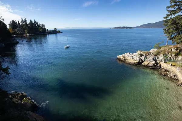 West Vancouver, BC V7W 2V7,5530 Parthenon PL