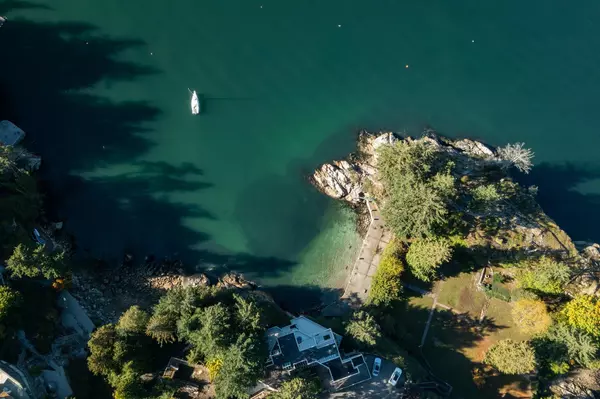 West Vancouver, BC V7W 2V7,5530 Parthenon PL