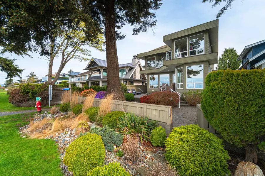 2810 O'hara LN, Surrey, BC V4A 3E4