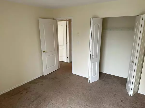 Abbotsford, BC V3E 3N2,32085 George Ferguson WAY #416