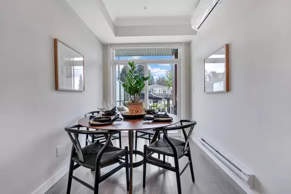 12143 223 ST #120 Maple Ridge, BC V2X 5Y6