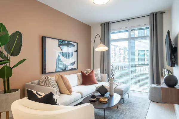 Surrey, BC V3Z 1K9,16355 21 AVE #19