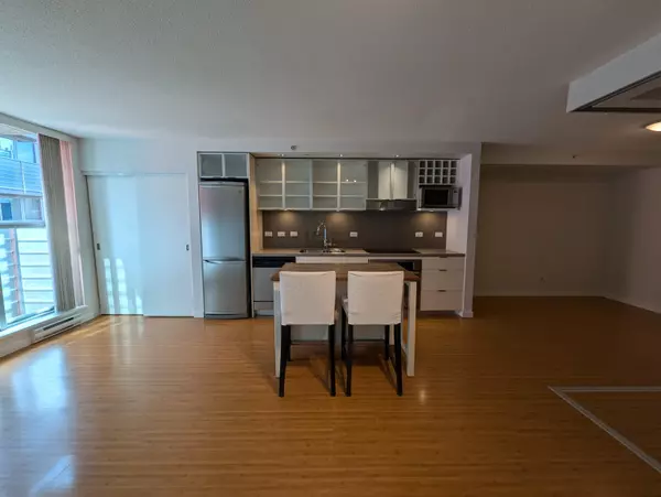 Vancouver, BC V6A 0B2,168 Powell ST #605