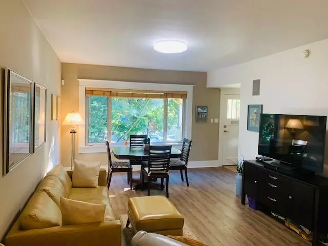 1353 Maple ST, Vancouver, BC V6J 3S1