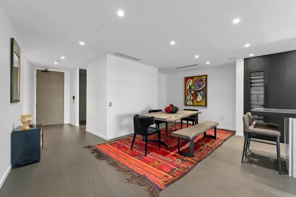 Vancouver, BC V6A 0J9,1601 Quebec ST #303