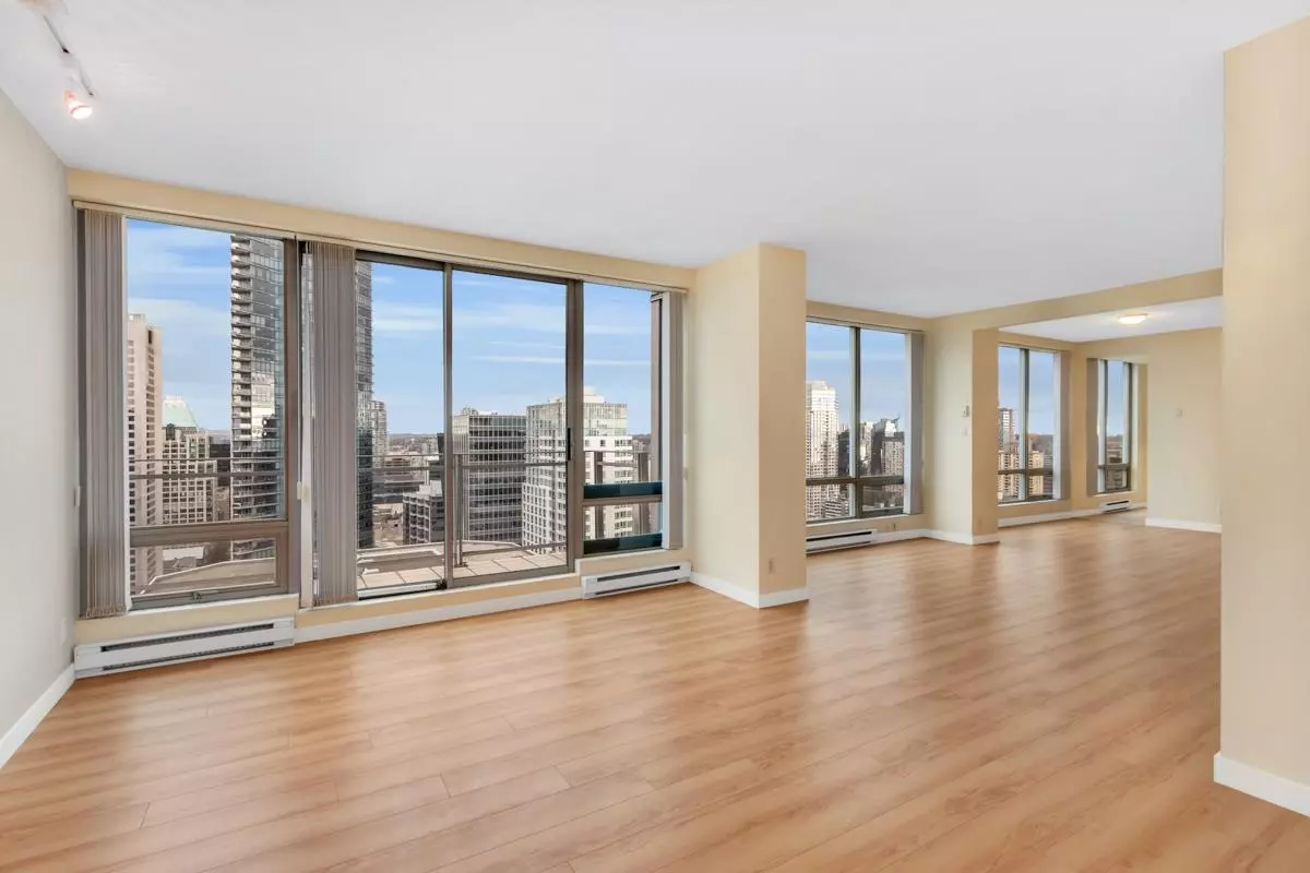 Vancouver, BC V6E 4R2,1200 W Georgia ST #3403