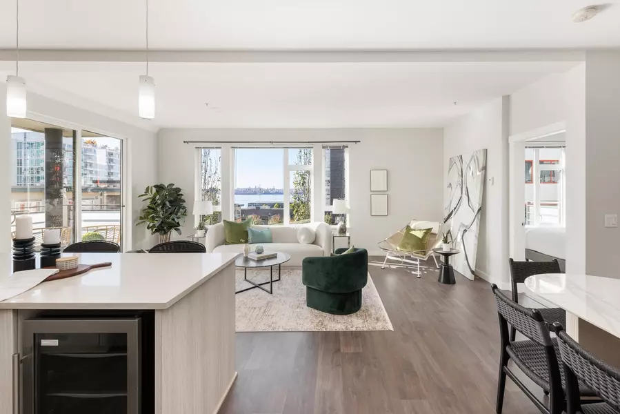 123 W 1st ST #312, North Vancouver, BC V7M 0E5