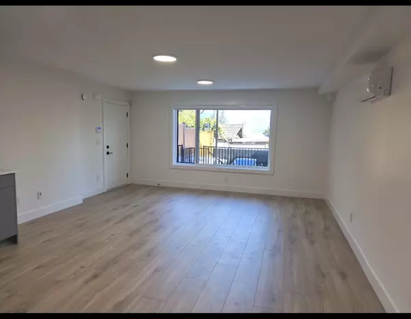 Burnaby, BC V5H 1M5,4955 Grafton ST #1