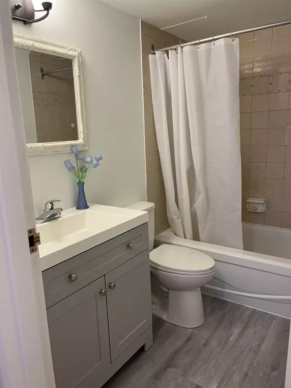 Richmond, BC V6X 1C3,7293 Moffatt Rd