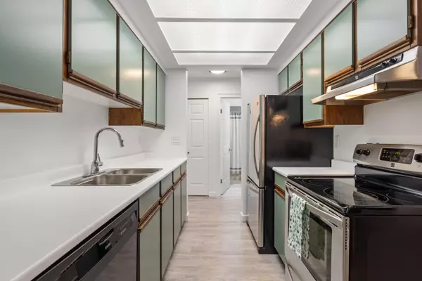 2684 Mccallum RD #307, Abbotsford, BC V2S 6V7