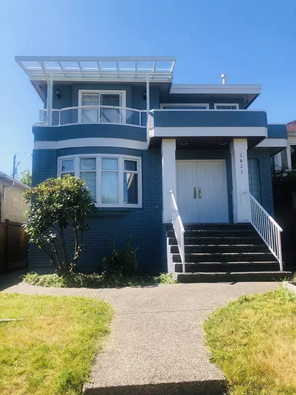 38XX W 10th AVE, Vancouver, BC V6R 2E7