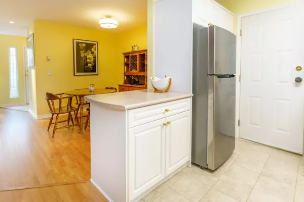 Maple Ridge, BC V2X 5J3,12070 216 ST #4