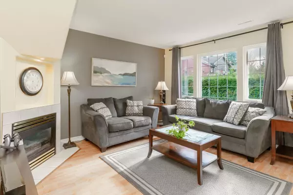 Maple Ridge, BC V2X 5J3,12070 216 ST #4