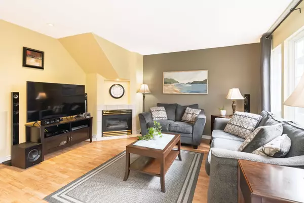 Maple Ridge, BC V2X 5J3,12070 216 ST #4