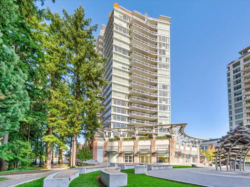 15152 Russell AVE #302, White Rock, BC V4B 0A3