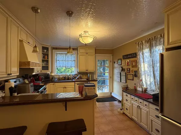 Vancouver, BC V6N 2H6,3878 W 33rd AVE