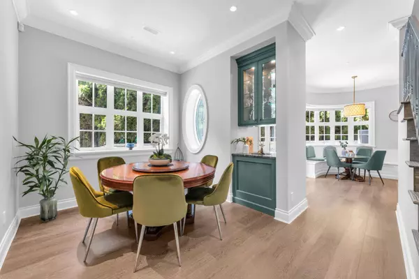 West Vancouver, BC V7V 1H6,4348 Erwin DR