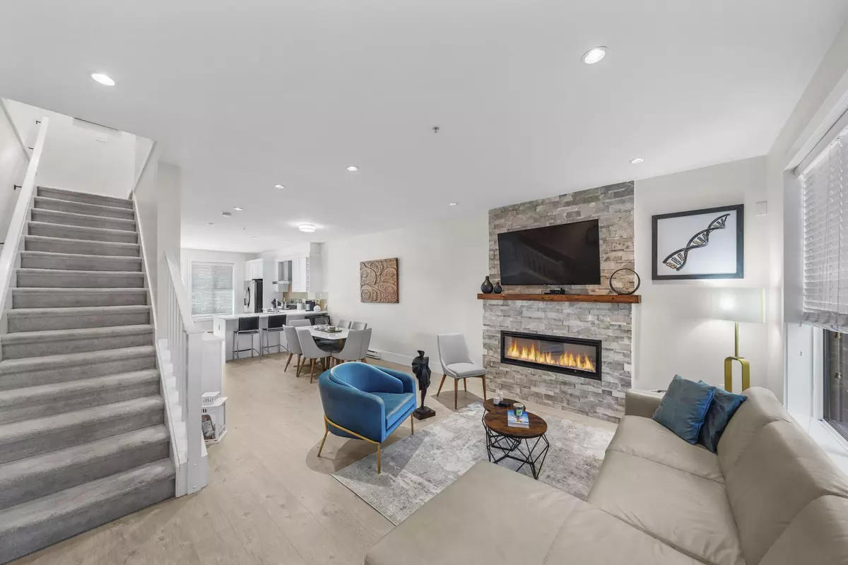 Maple Ridge, BC V4R 0G6,13260 236 ST #24