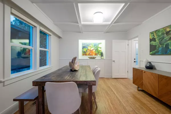 3260 Travers AVE West Vancouver, BC V7V 1G5