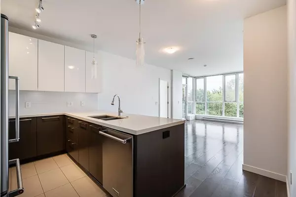 New Westminster, BC V3L 0H2,271 Francis WAY #711