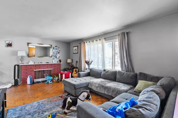 Surrey, BC V3V 2P3,12476 99 AVE