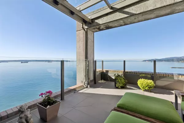 2250 Bellevue AVE #9, West Vancouver, BC V7V 1C6