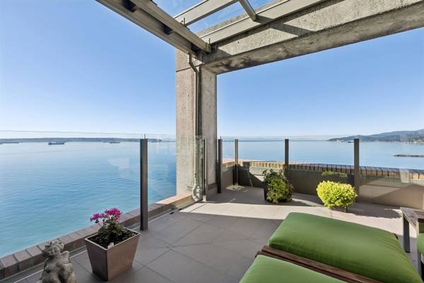 2250 Bellevue AVE #9, West Vancouver, BC V7V 1C6