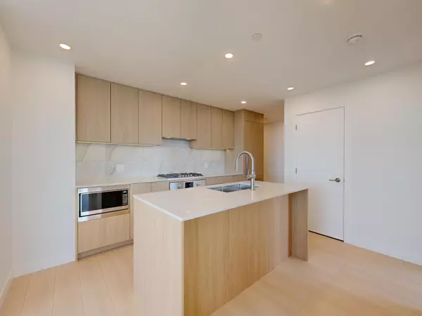 Coquitlam, BC V3J 3T4,626 Claremont ST #902