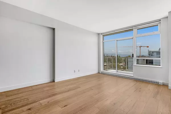Vancouver, BC V6K 0B1,2228 W Broadway #PH802