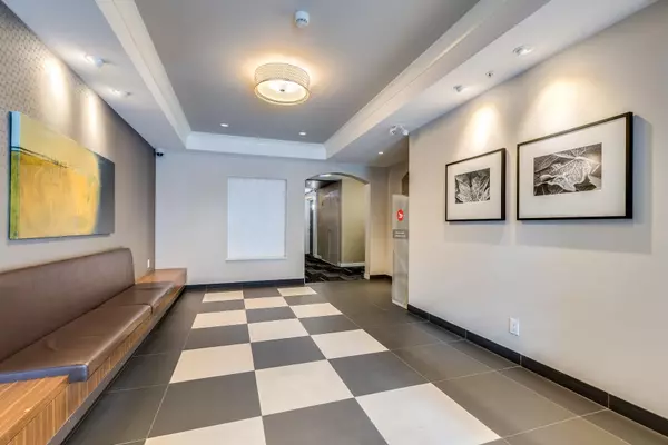 Coquitlam, BC V3J 0B5,553 Foster AVE #415