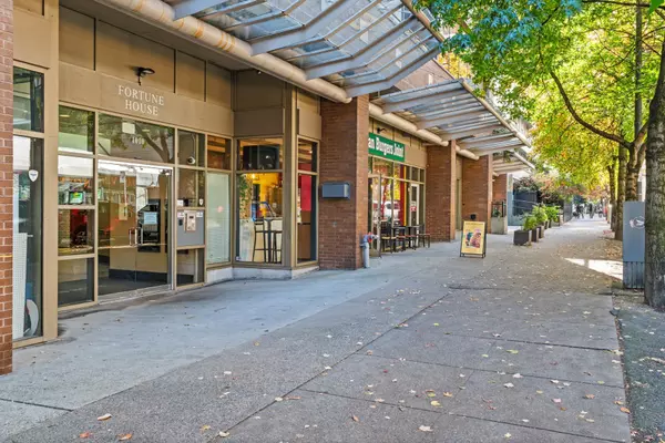 Vancouver, BC V6Z 1P5,1010 Howe ST #910