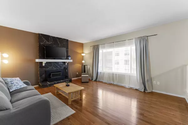 Port Moody, BC V3H 3J8,171 Edward CRES