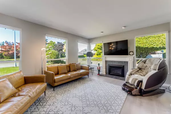 Surrey, BC V4A 8L6,14854 21 AVE