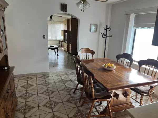 Burnaby, BC V5C 2Z3,3961 Venables ST