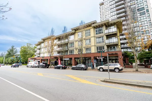 Coquitlam, BC V3B 0B5,2957 Glen DR #402