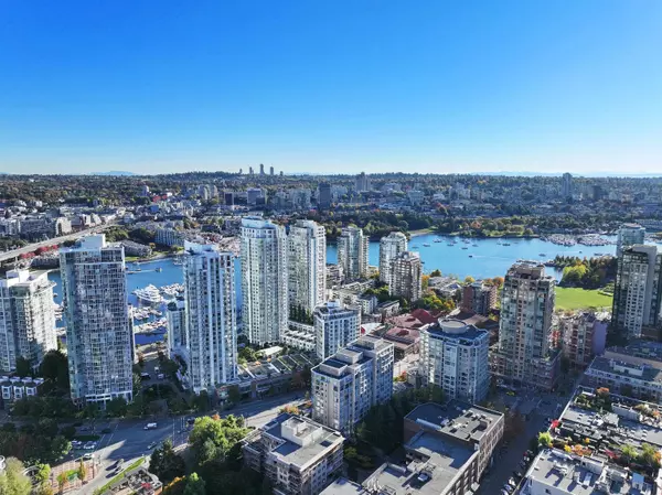 1177 Pacific BLVD #602, Vancouver, BC V6Z 2R8