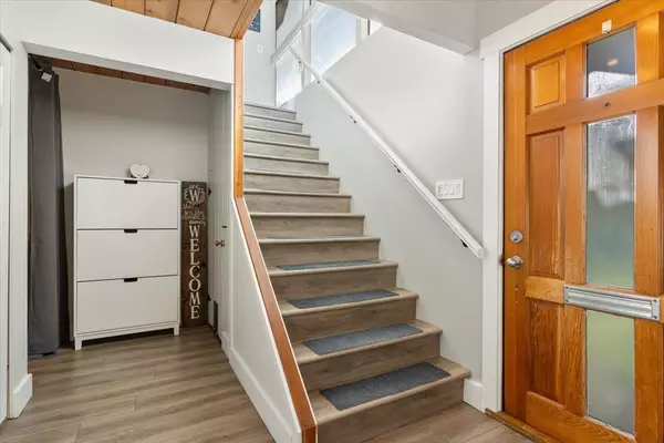 Maple Ridge, BC V2X 5C3,12350 Carlton ST