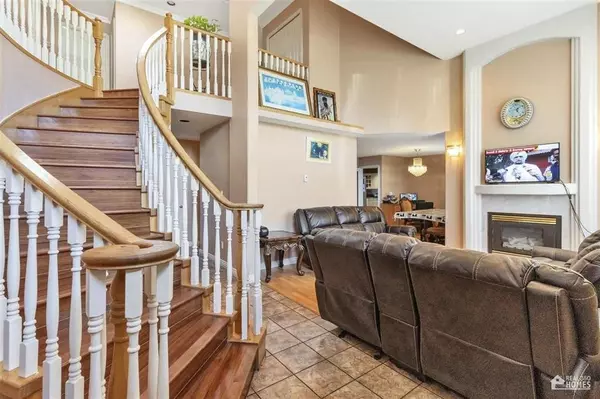 Surrey, BC V3W 1C3,13107 74 AVE