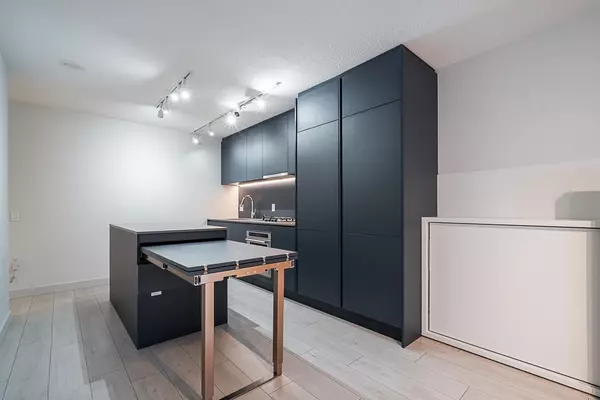 988 Quayside DR #1106 New Westminster, BC V3M 0L5