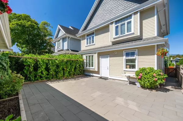 1178 E 12th AVE, Vancouver, BC V5T 2J9