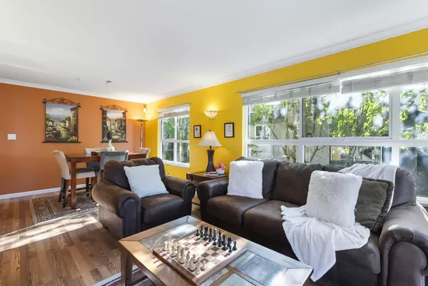 Surrey, BC V3W 0Z2,8139 121a ST #313